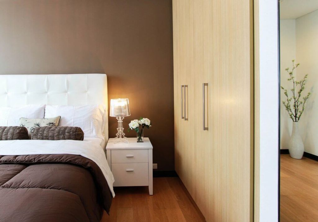 Cleaning Bedrooms Cleaning Bedrooms